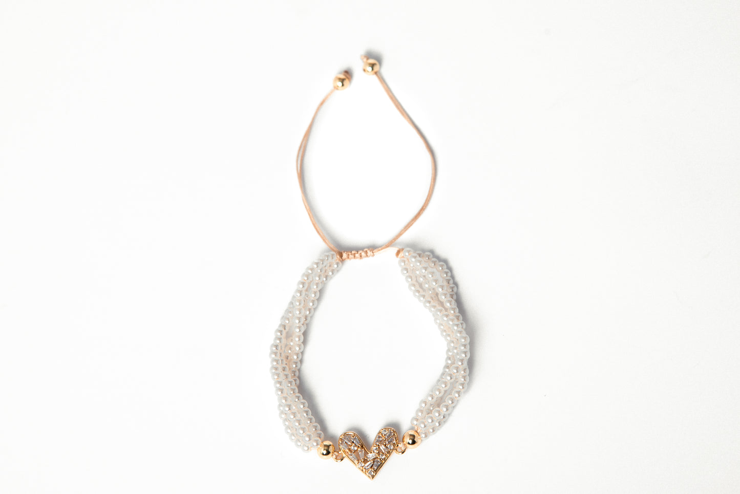 Pulsera corazón y perlas