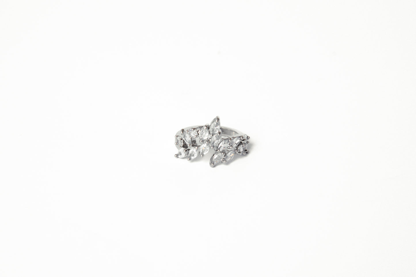 Anillo ajustable fiesta oro laminado blanco